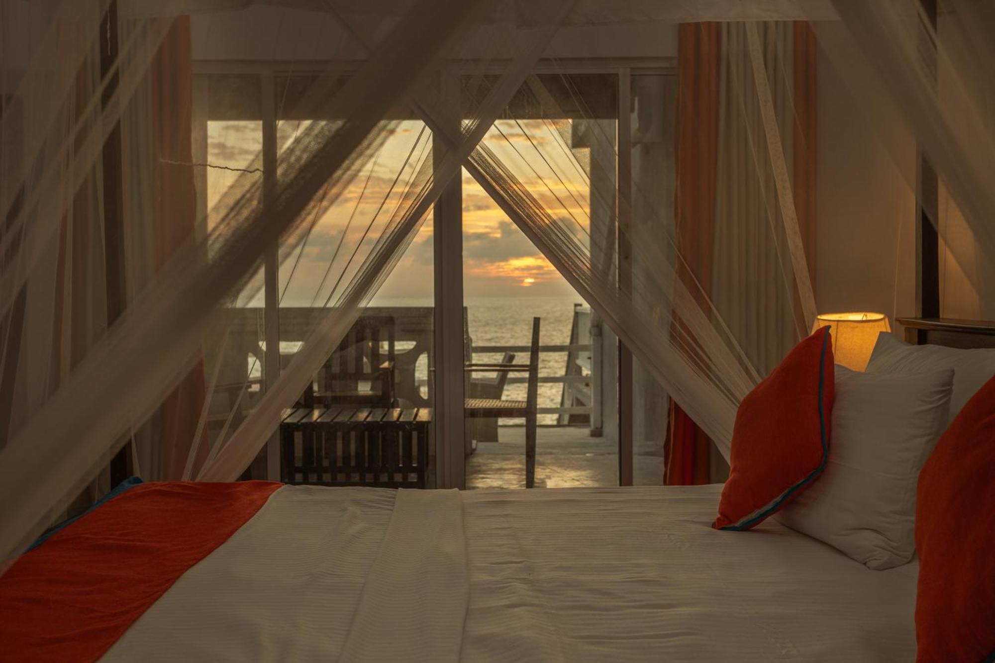 Hotel Zeilan Sunset Point ウナワトゥナ エクステリア 写真