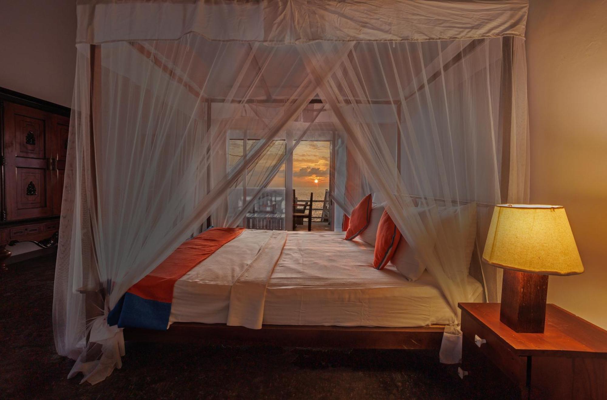 Hotel Zeilan Sunset Point ウナワトゥナ エクステリア 写真