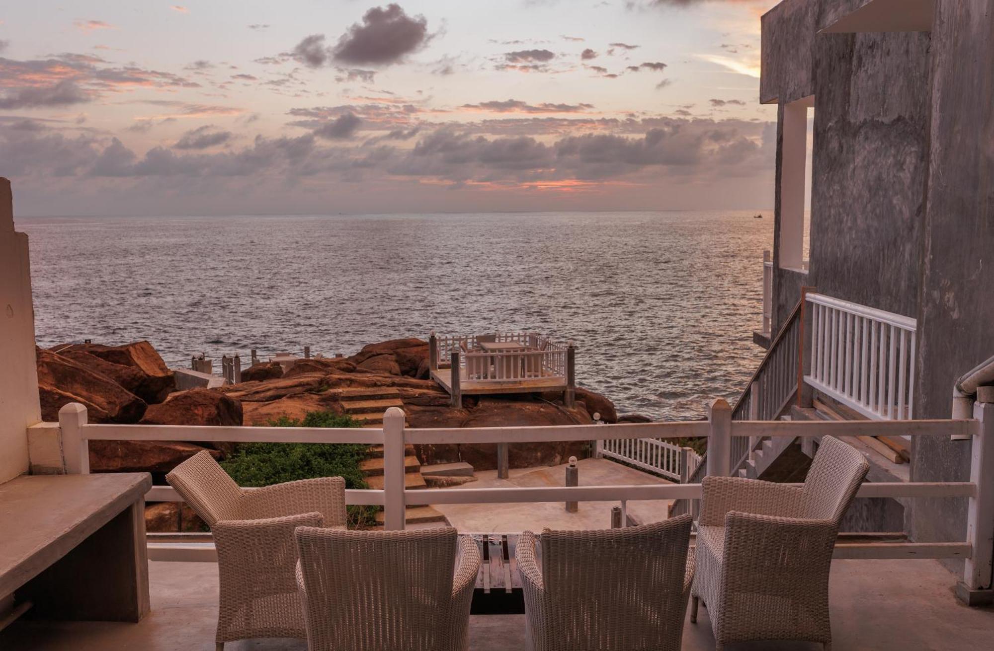 Hotel Zeilan Sunset Point ウナワトゥナ エクステリア 写真