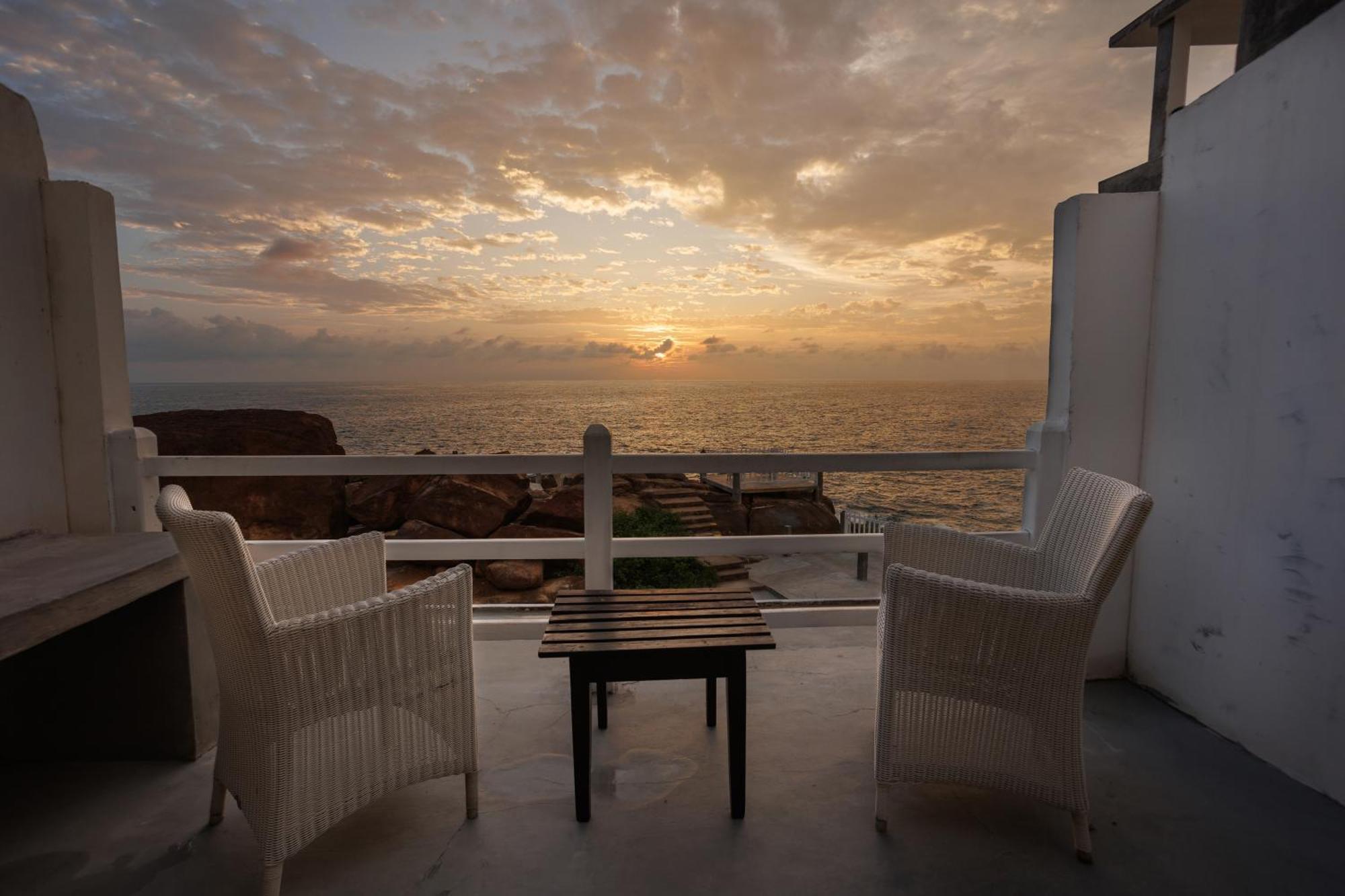 Hotel Zeilan Sunset Point ウナワトゥナ エクステリア 写真