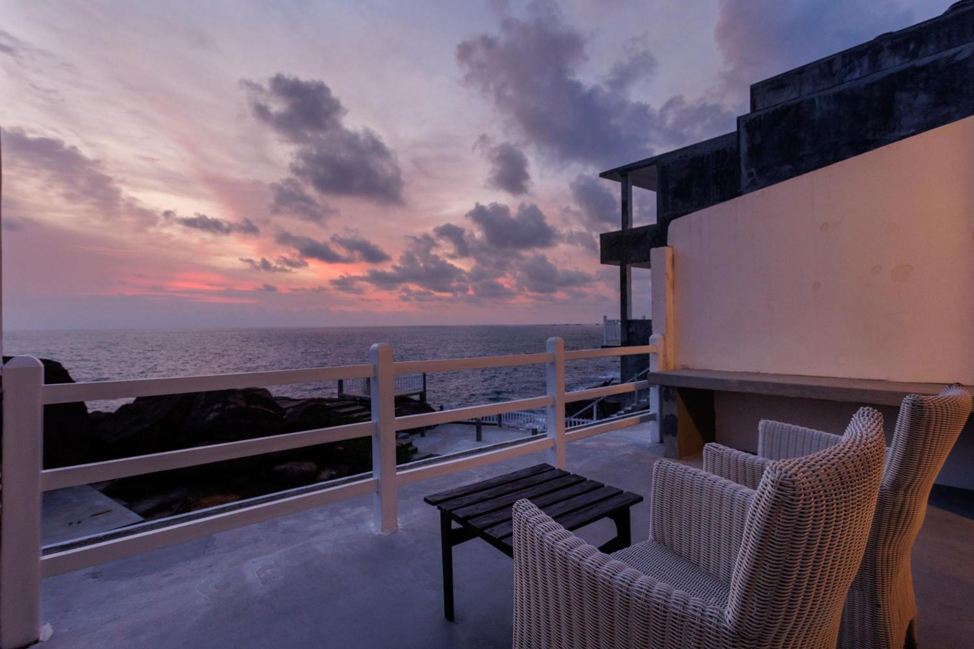 Hotel Zeilan Sunset Point ウナワトゥナ エクステリア 写真